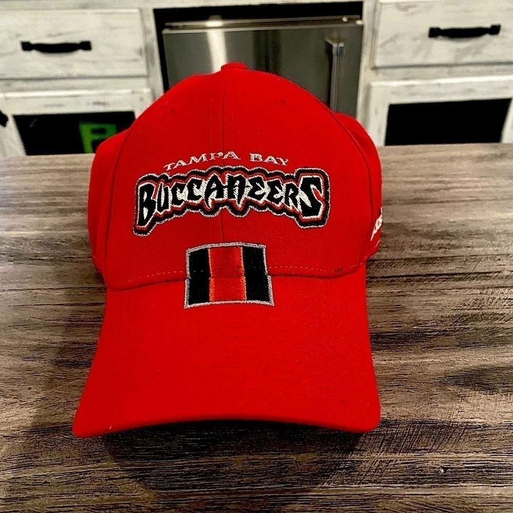 Retro Adidas Tampa Bay Buccaneers Hat